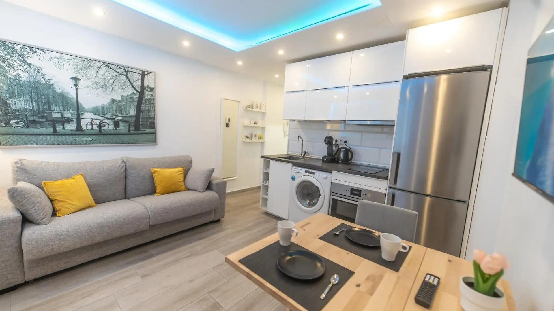 Malagasuite Dreams Of Torremolinos Apartment